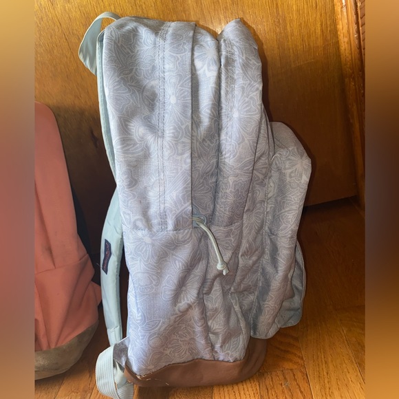 JanSport Bookbag/Backpack Lightly Used - Picture 5 of 7
